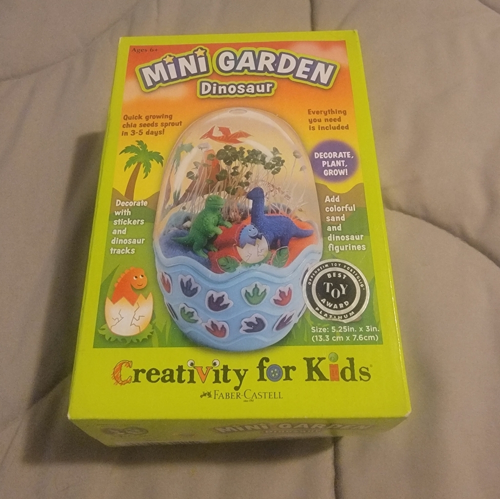 Mini Garden Dinosaur Kit